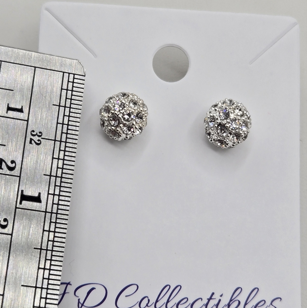 Swarovski Elements Silver Crystal Earrings Made with Swarovski Crystals - Picture 5 of 5